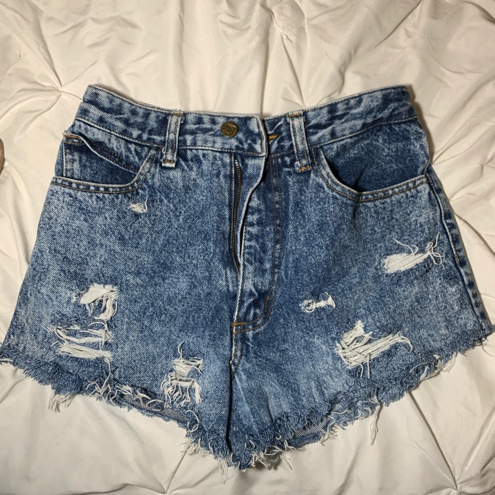 VINTAGE GUESS SHORTS